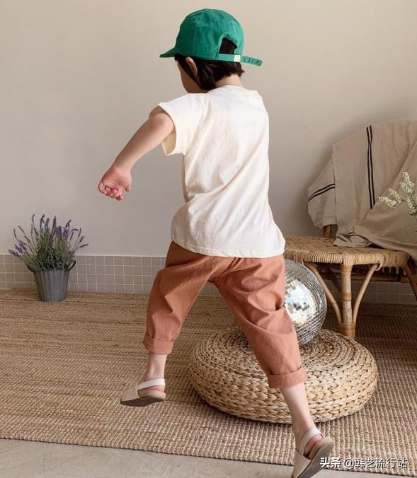 童装款式流行趋势调查,看好韩版童装的个性与活力