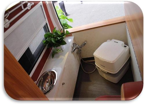 10万级别房车洛阳房车展全系展示,房车展40万的重卡房车