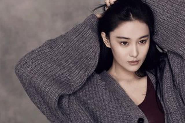 张馨予被喊军嫂：嫁给爱情的她，靠婚姻打了个漂亮的反击战