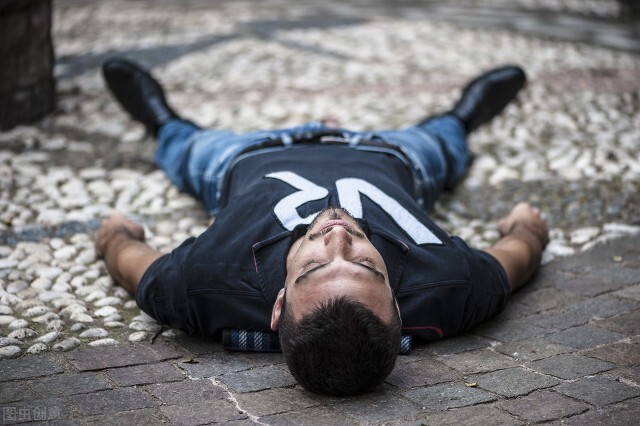 感冒千万不要乱吃药小心住icu,感染后频繁吃药住进icu