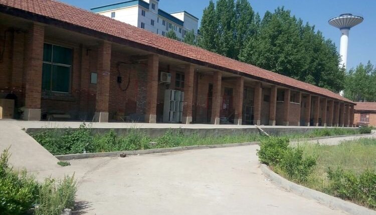 深山里的兵工厂荒废多年太可惜了,一个被荒坏的兵工厂旧址