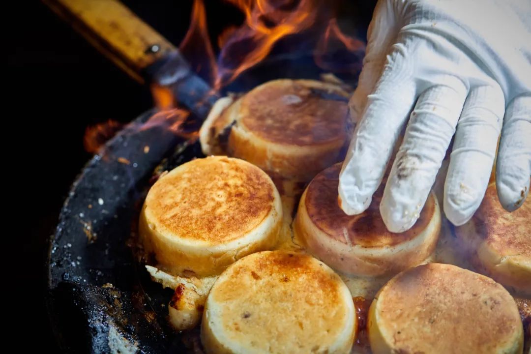 一到10月挤破头，这小镇也太好吃了吧