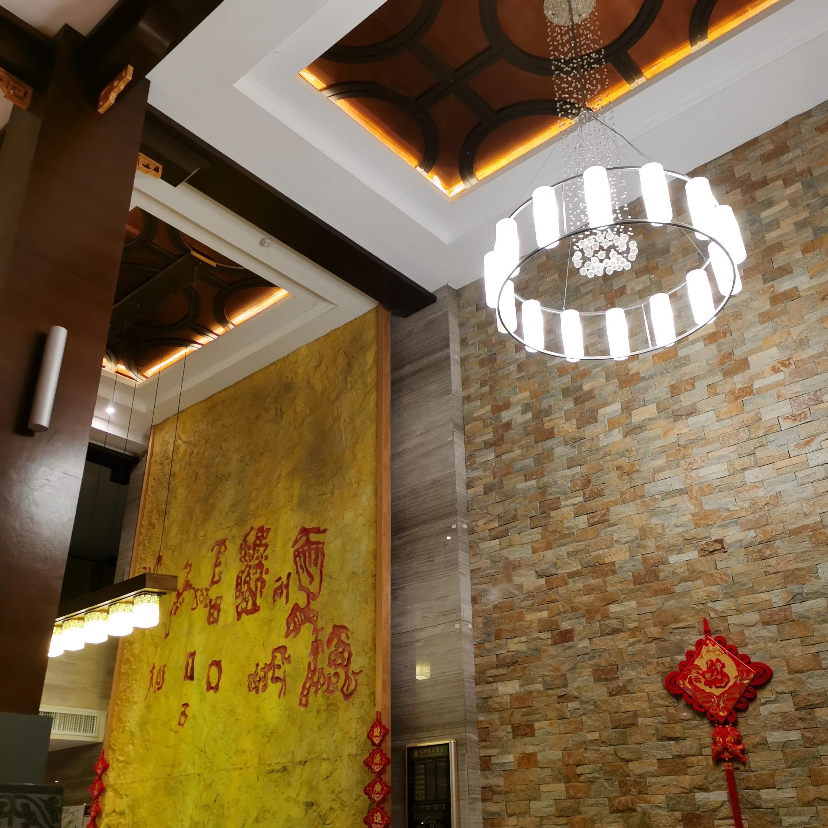 向南方和向北方,登上山顶看美景贵州黄果树瀑布