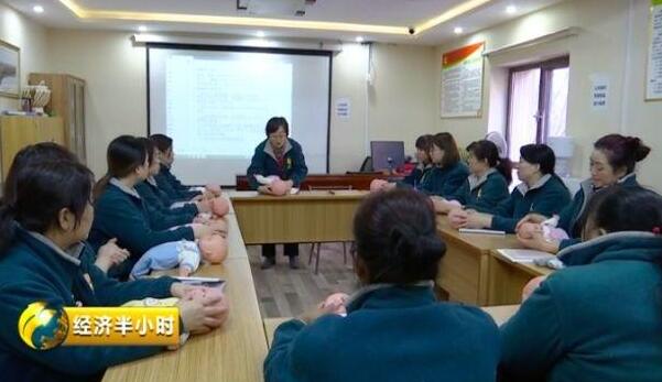 月薪多少请月嫂,月嫂行业到底有多少能做下来