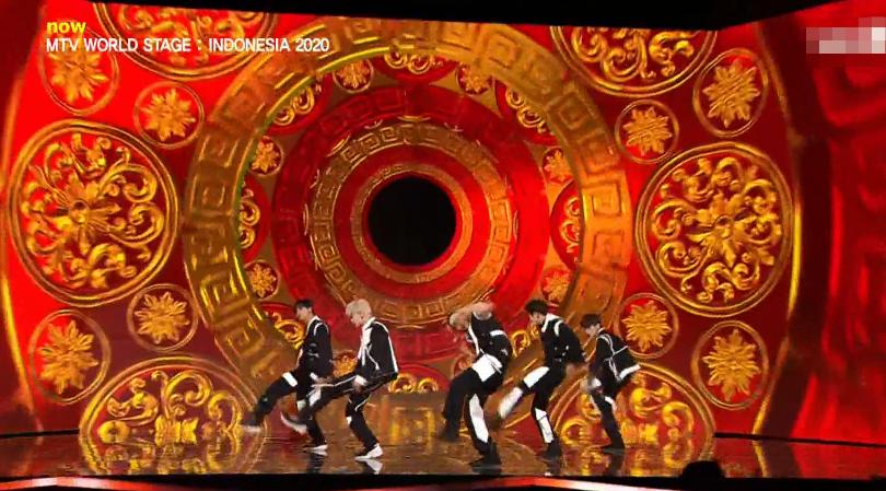 尴尬抄袭服装,好尴尬改编