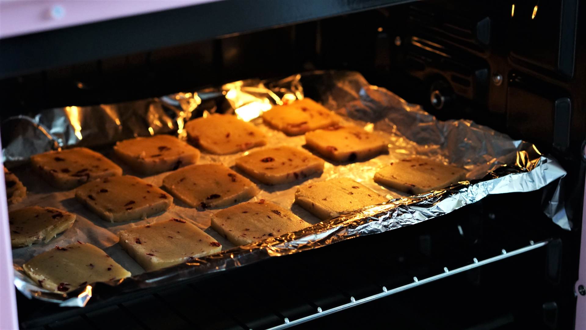 烘焙烤箱该如何选择,烘焙小白要准备哪些食材