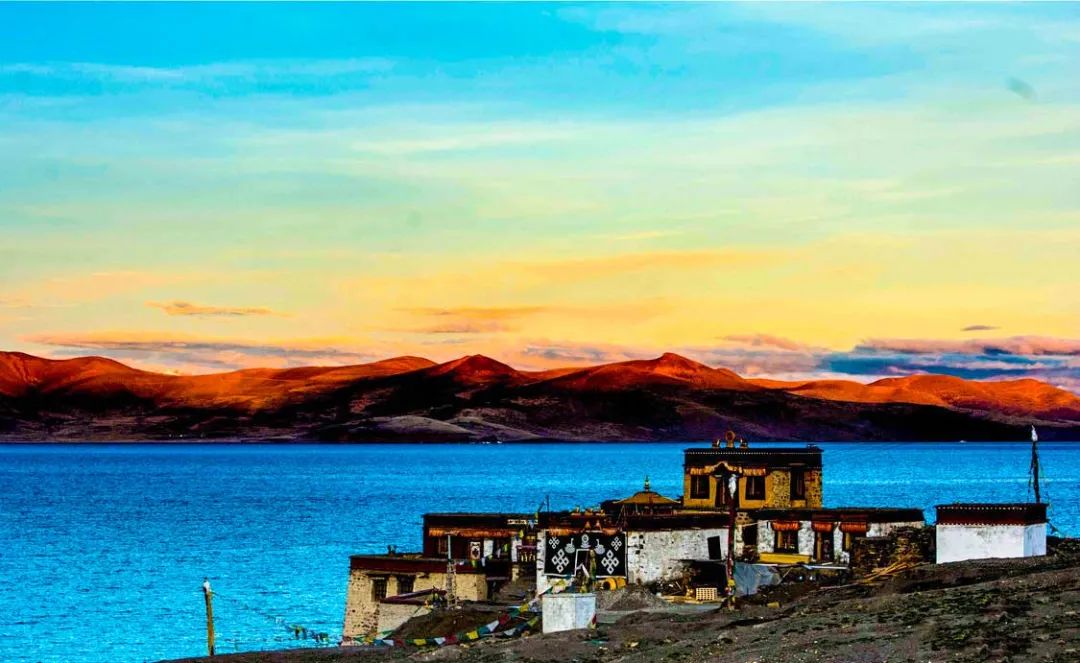 冬日的西藏才是人世间最美的天堂,西藏朝圣路上的美景