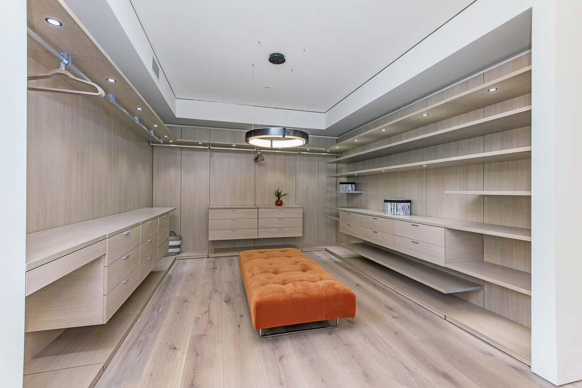 没有泳池的房子,没有泳池和花园的别墅