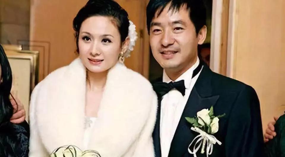 程莉莎郭晓冬婚姻模式,程莉莎晒与老公郭晓东合照