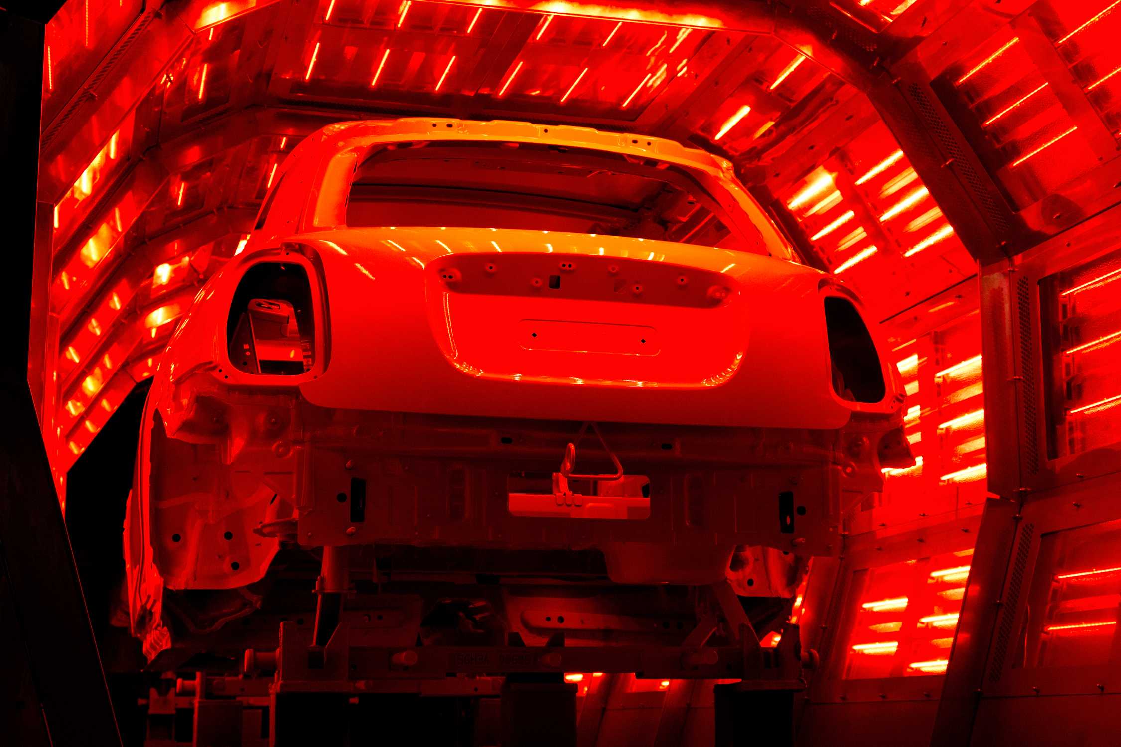 保险杠4s店喷漆和原厂漆区别,汽车喷漆怎么做到和原厂漆一样