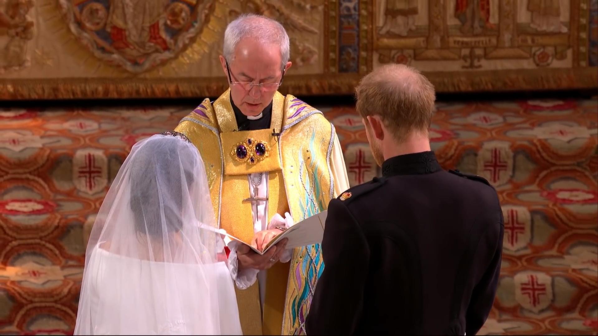 哈里梅根结婚誓言,哈里王子和英国皇室婚礼