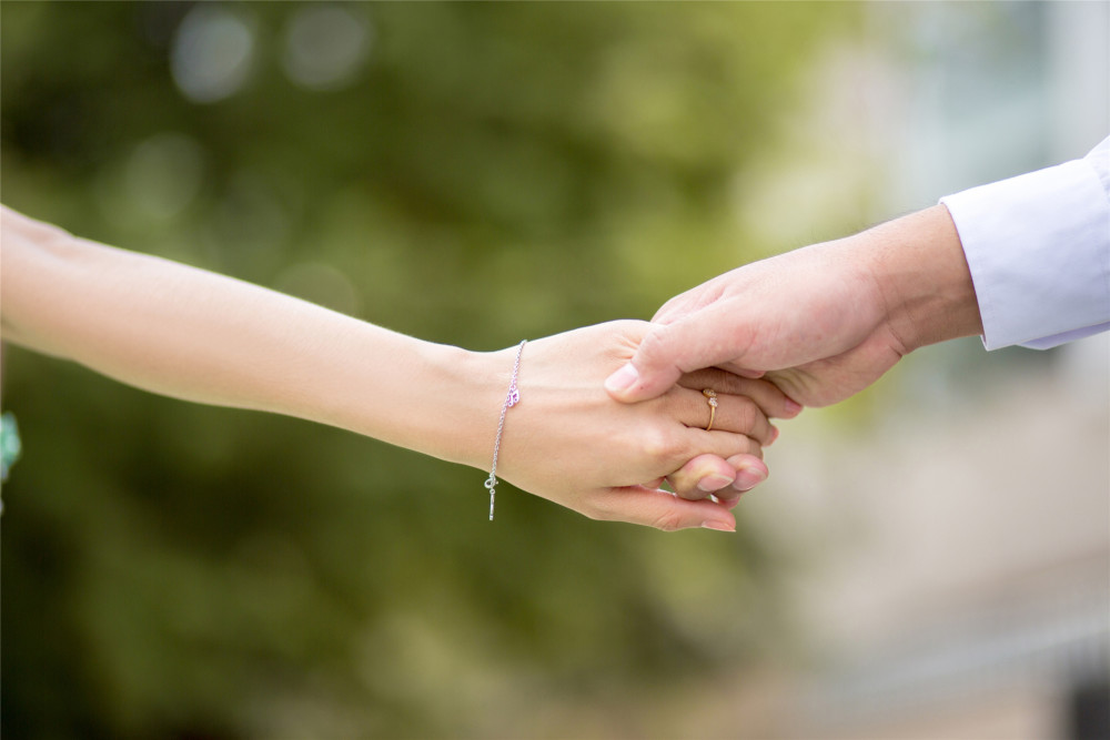 佛教中夫妻缘分尽了的征兆,60岁夫妻缘分已尽的征兆