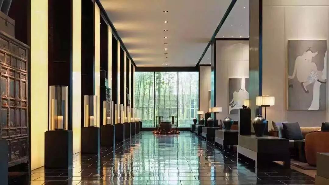 钘忚韩鏄熺骇閰掑簵,钘忚韩閰掗