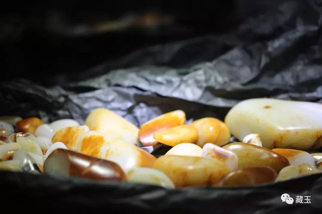 十年前他资产过亿有钱有地位,十年前和田玉