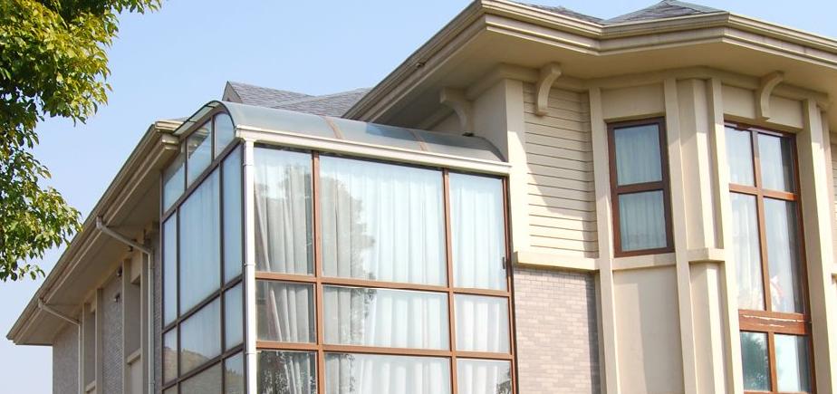 窗户防雨水进屋小技巧,简易防雨水飘进屋的方法