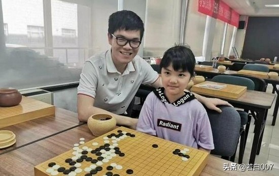 柯洁与聂卫平与古力,聂卫平讲解柯洁围棋完整视频