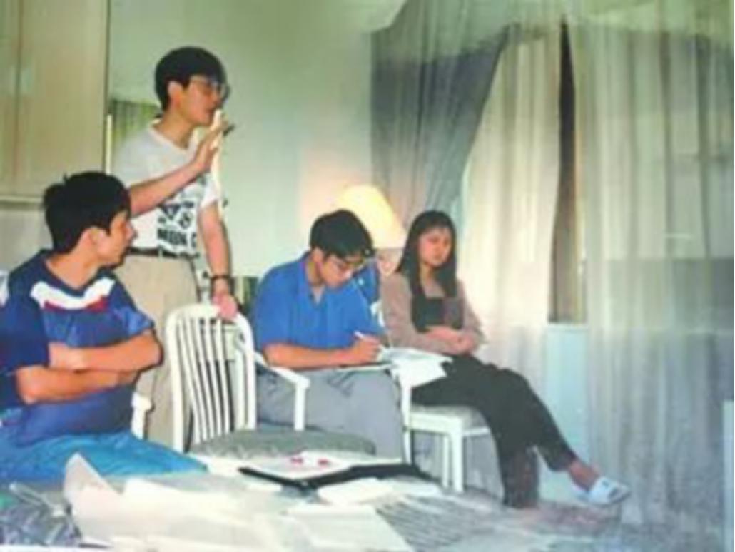 狮城舌战女辩手为什么不敢回国,狮城舌战的四位辩手的现状