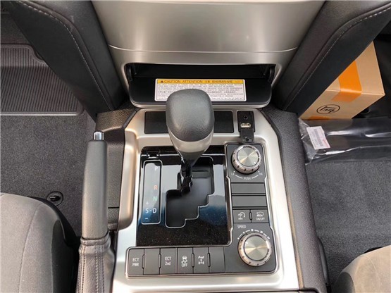 丐版丰田酷路泽,15款中规丰田酷路泽4600顶配轻改