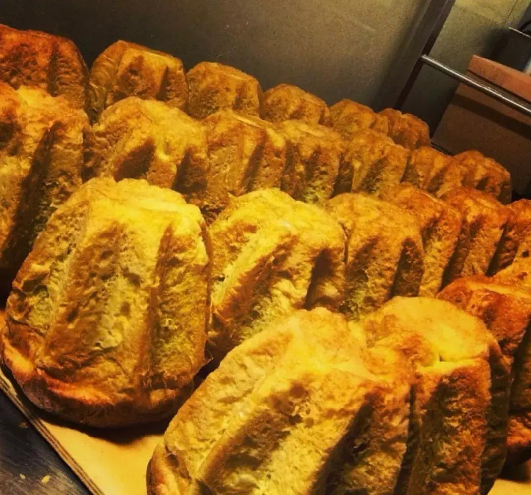 意大利是著名的时尚设计之国,意大利是真正的美食之都