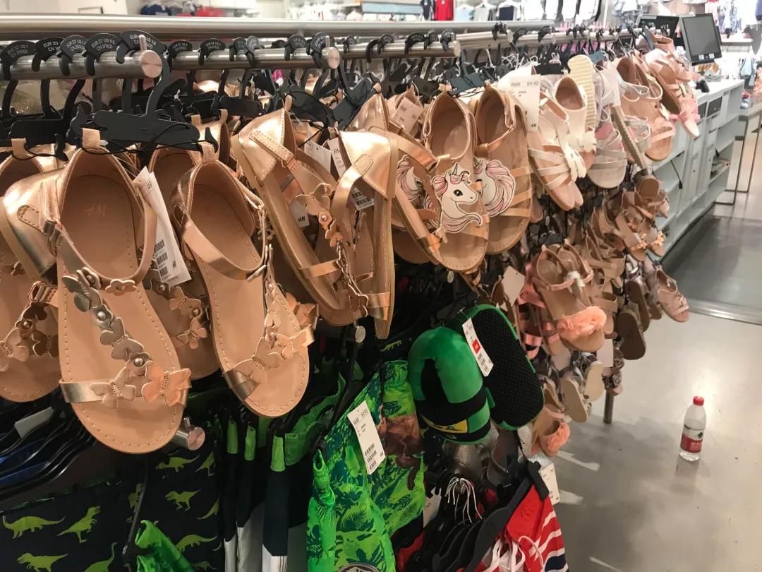 儿童凉鞋软底什么牌子好,儿童凉鞋哪种鞋底舒服