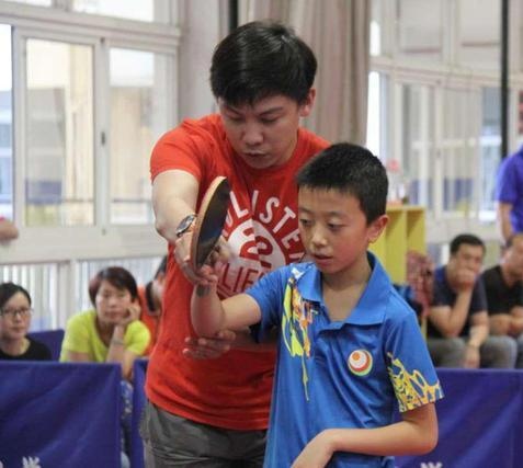 恭贺！16岁小将入选世青赛名单，与许昕同门，刘国梁是他师叔