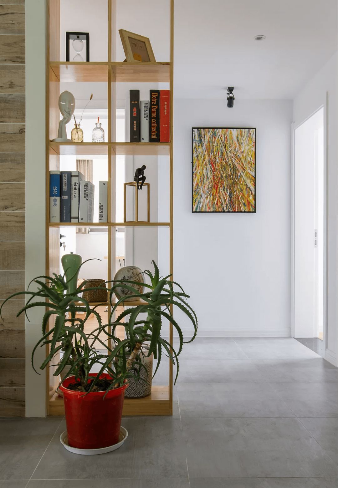 入户门正对卫生间门挂珠帘有用吗,入户门正对卫生间门怎么挂葫芦