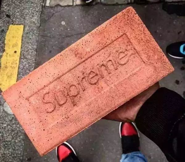 supreme为什么落寞了,supreme为什么这么贵