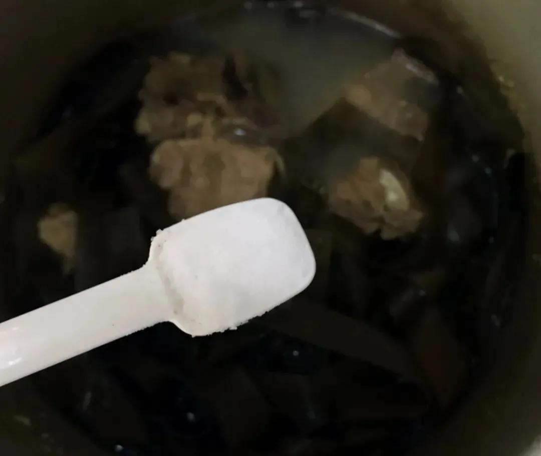 海带排骨汤最简单的做法,海带排骨汤怎么做最简单