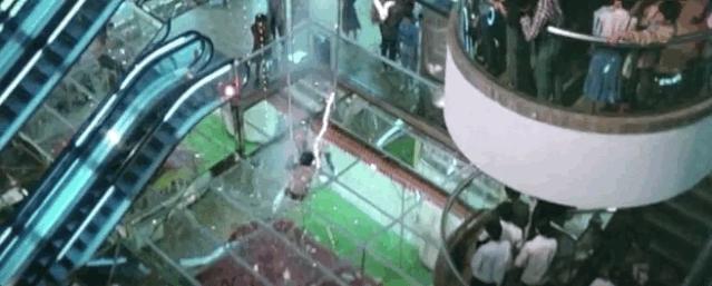 三十年过去了，不忍心再看成龙