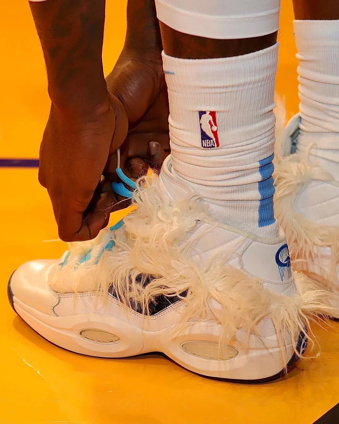 詹姆斯上脚安踏,nba球星上脚的安踏