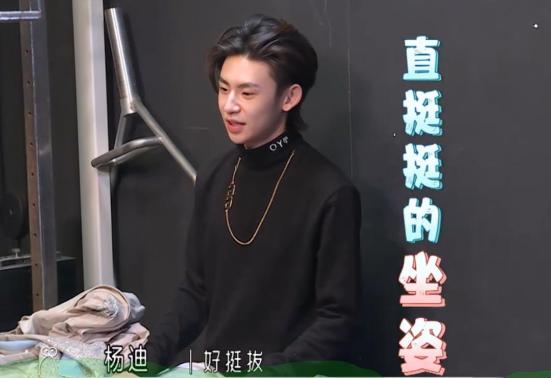 小鬼正骨治驼背,小鬼治驼背痛苦视频