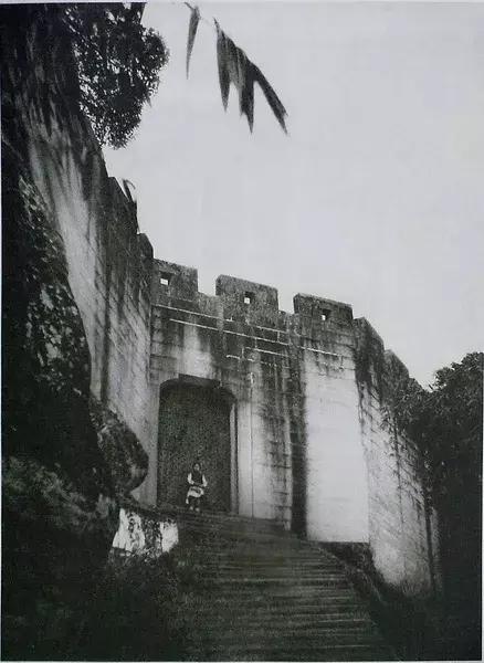 100年前中国风景建筑老照片,两亿多年前的景观