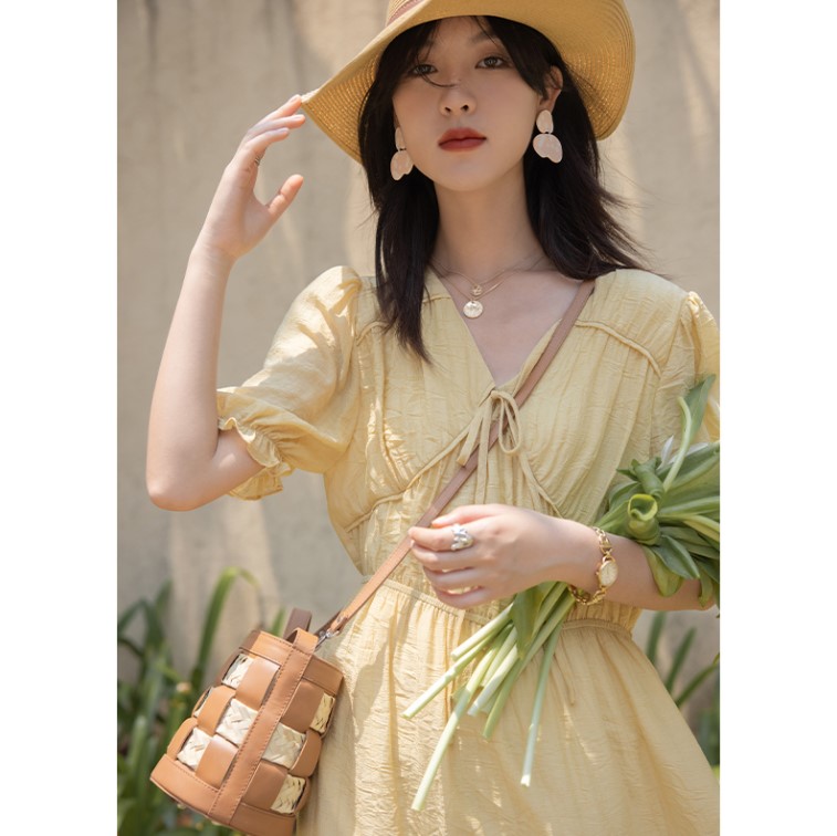 宽松裙子收腰神器,裙子腰围大了怎么收腰