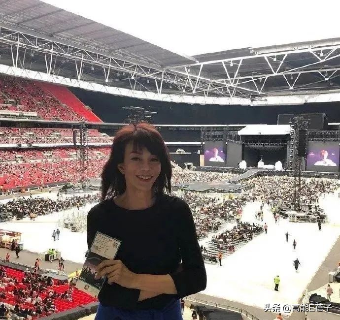 郑裕玲单身后的生活,郑裕玲有过一段婚姻