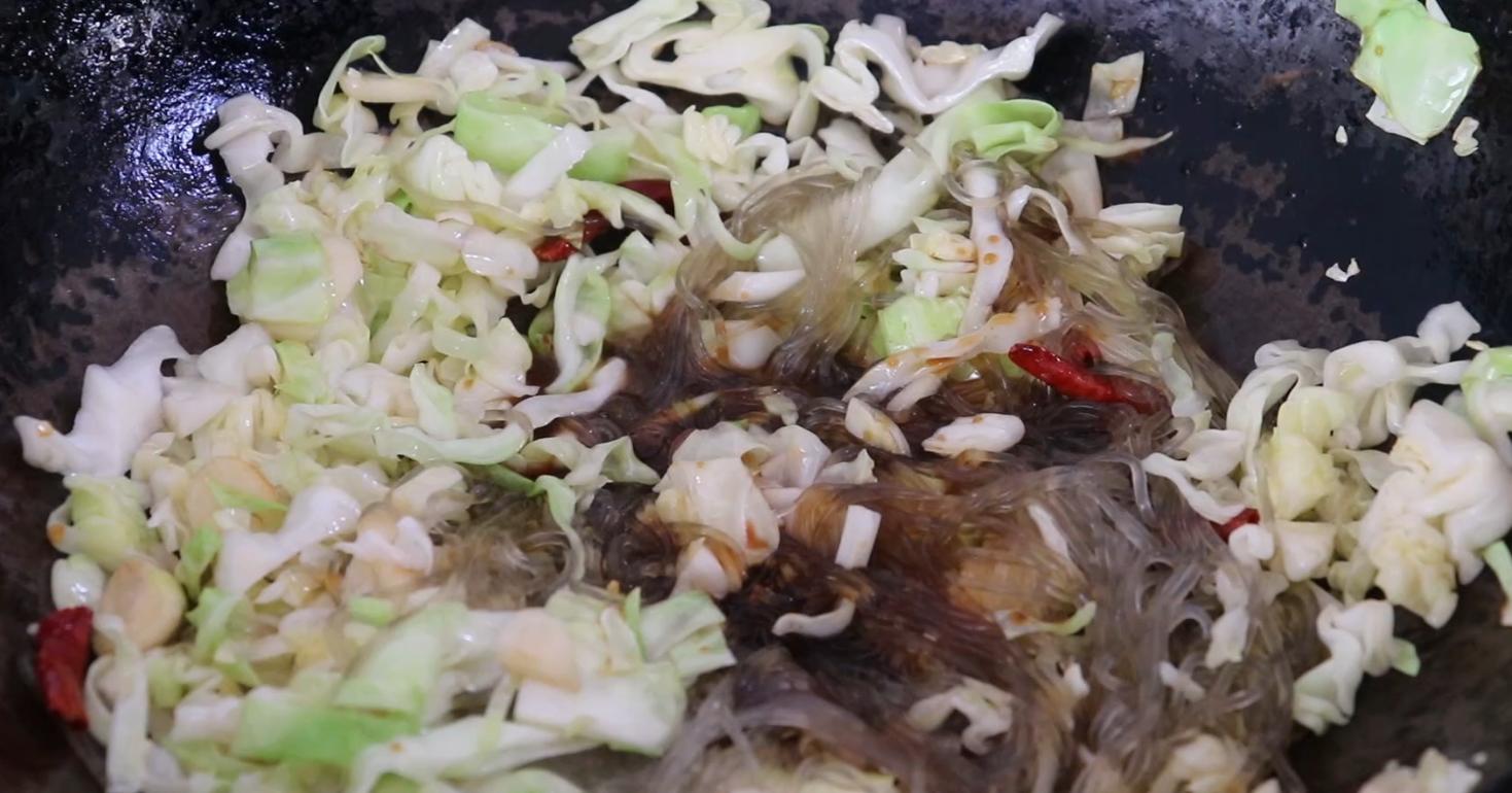 包菜与什么炒最好吃营养高,包菜这样吃最爽口我们全家都爱吃