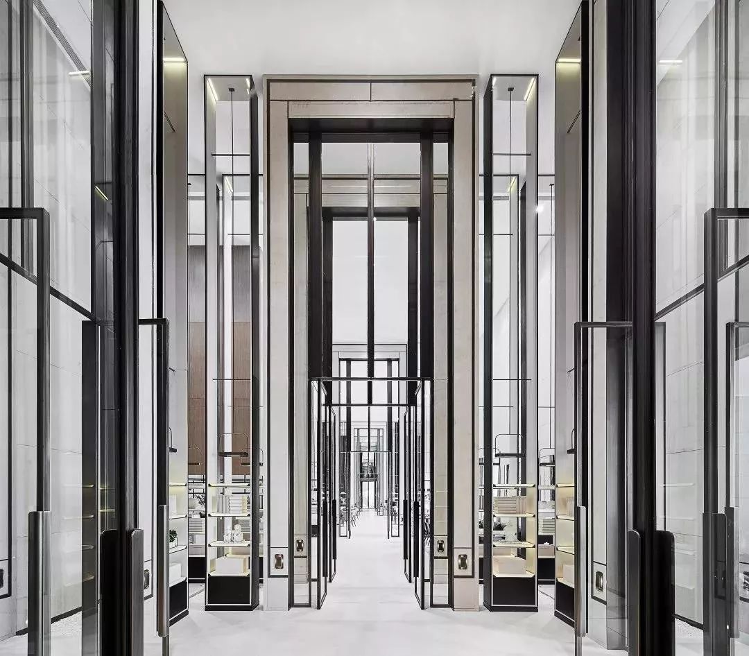 别再见女的就喊美女,见房子就称豪宅,盘一盘上海真正豪宅产品系