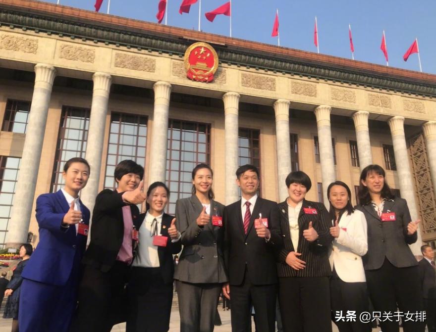 盘点女排正装照：张常宁美，朱婷仙，一看袁心玥，最飒还是小苹果