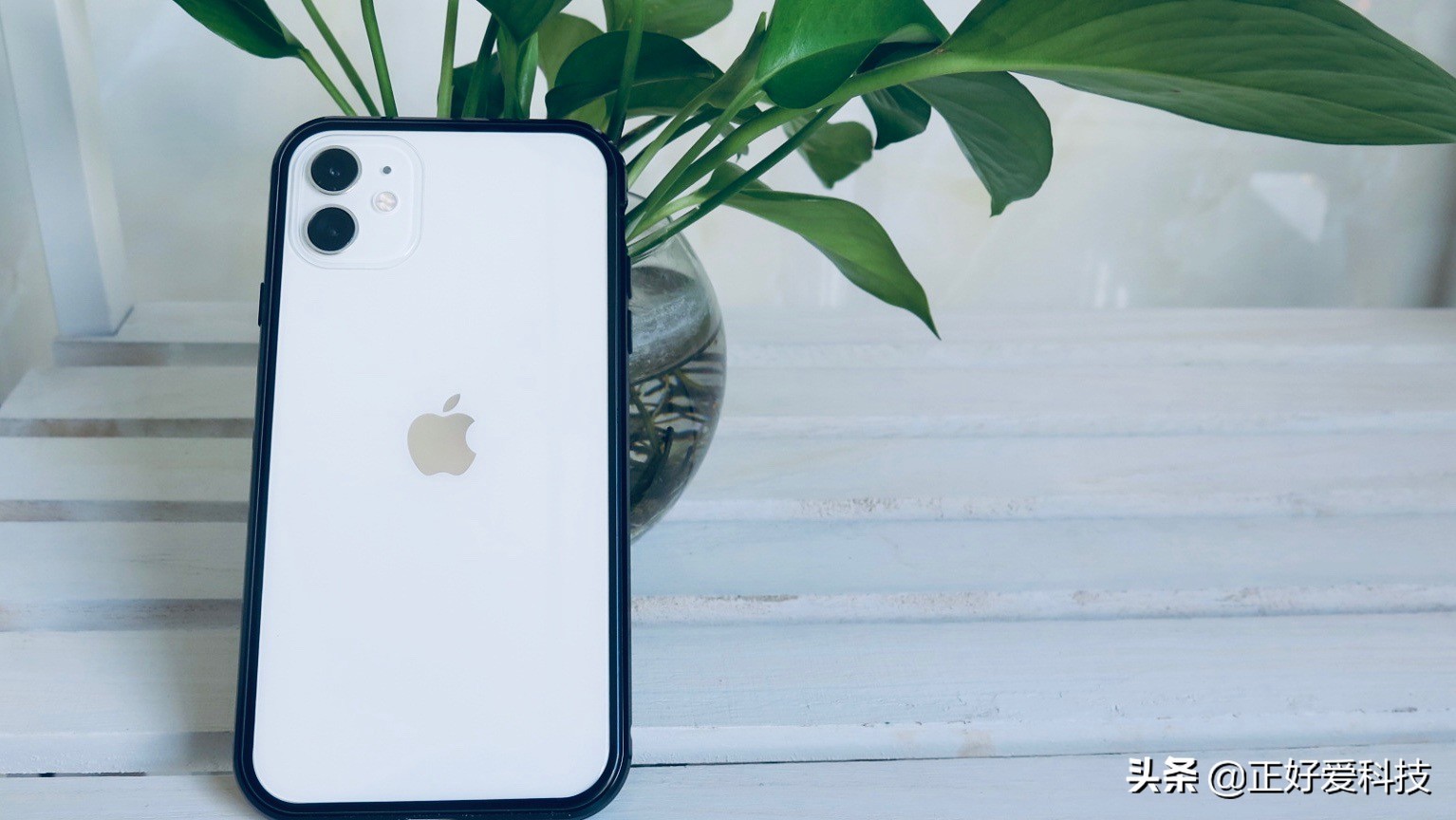 iphone11手机壳三孔,iphone11手机壳数据线