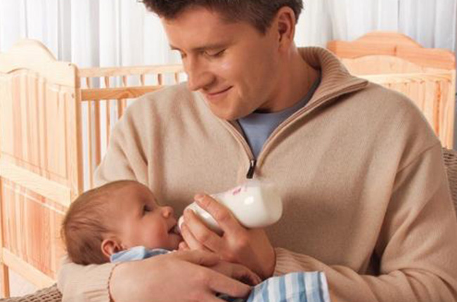 宝宝就是不接受奶粉怎么办,宝宝不接受奶瓶跟奶瓶有关吗