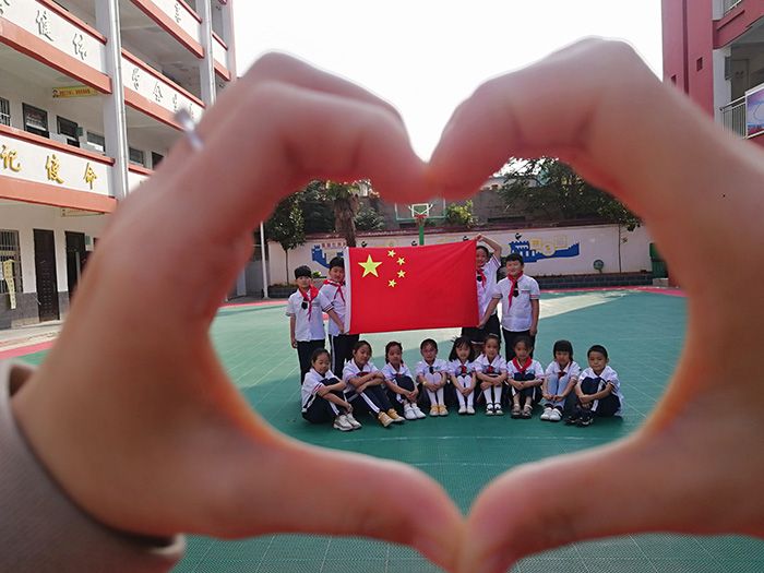 双节相逢埇桥区各校“五个一”根植家国情怀