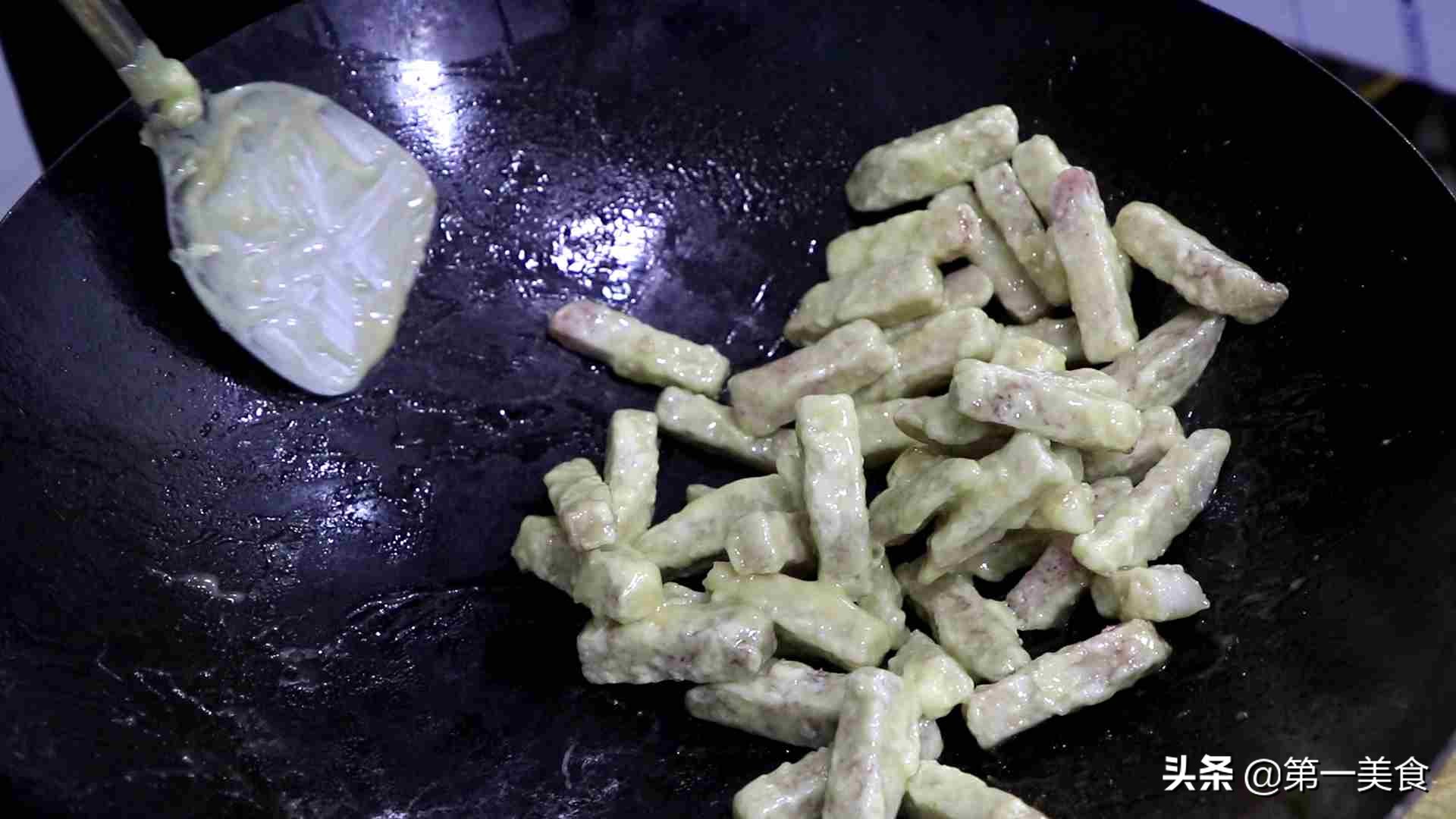 芋头怎么翻沙教程,翻沙芋头要下什么淀粉