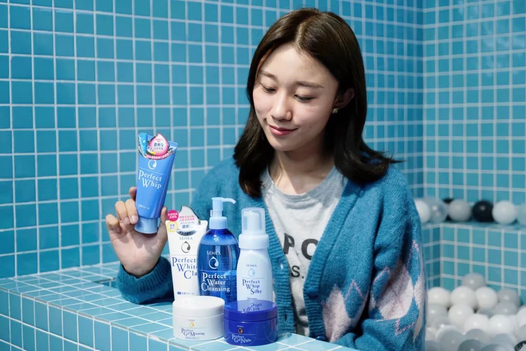 资生堂洗颜专科珊珂泡沫洗面奶,洗颜专科和珊珂的区别有什么