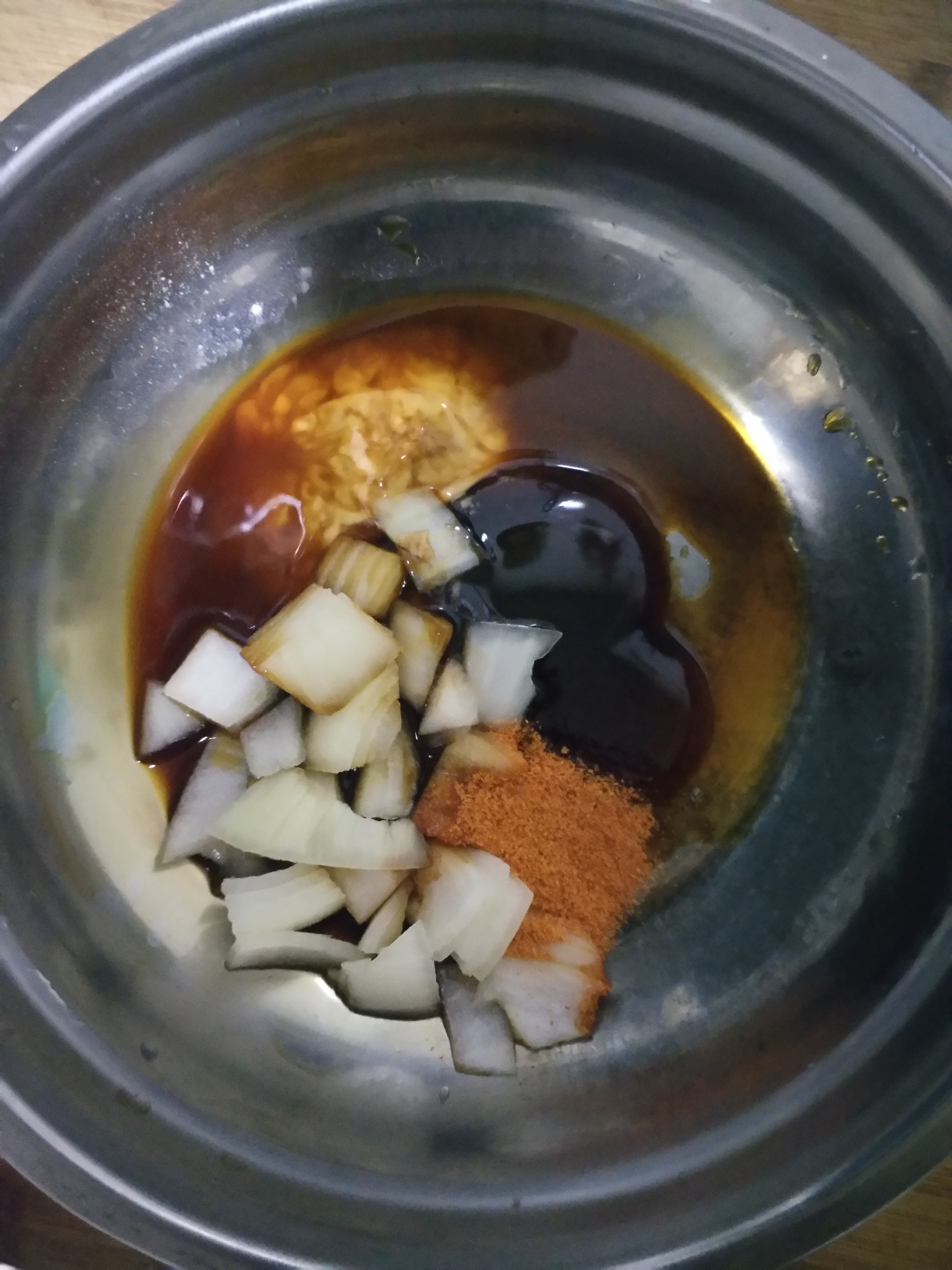 用烤箱烤鸡翅鸡翅还用焯水吗,烤箱烧烤鸡翅怎么烤得外焦里嫩