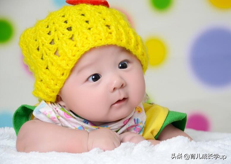 给宝宝挑选内衣要注意哪几点,新生儿内衣需要换吗