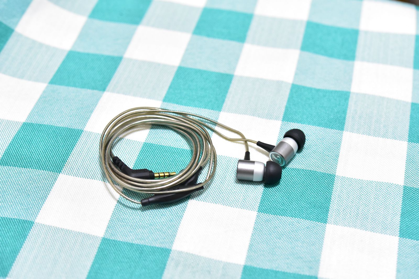 森海与拜亚谁的低频好,森海塞尔cx300和cx300ii