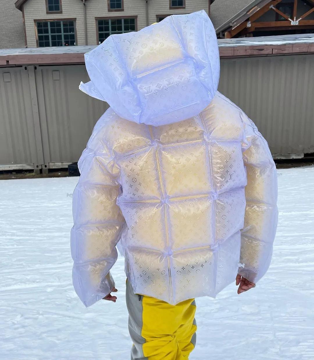 lv充气外套有人买吗,为什么lv的充气外套那么贵