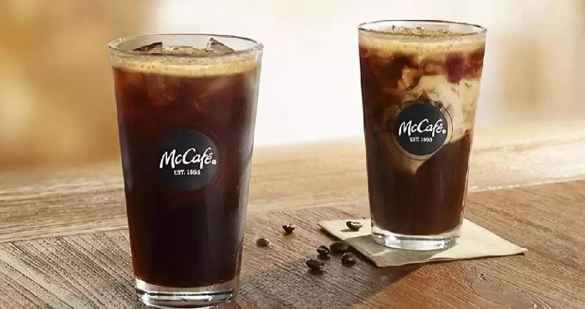 咖啡市场被分食，星巴克却还是那个体验至上的老顽固