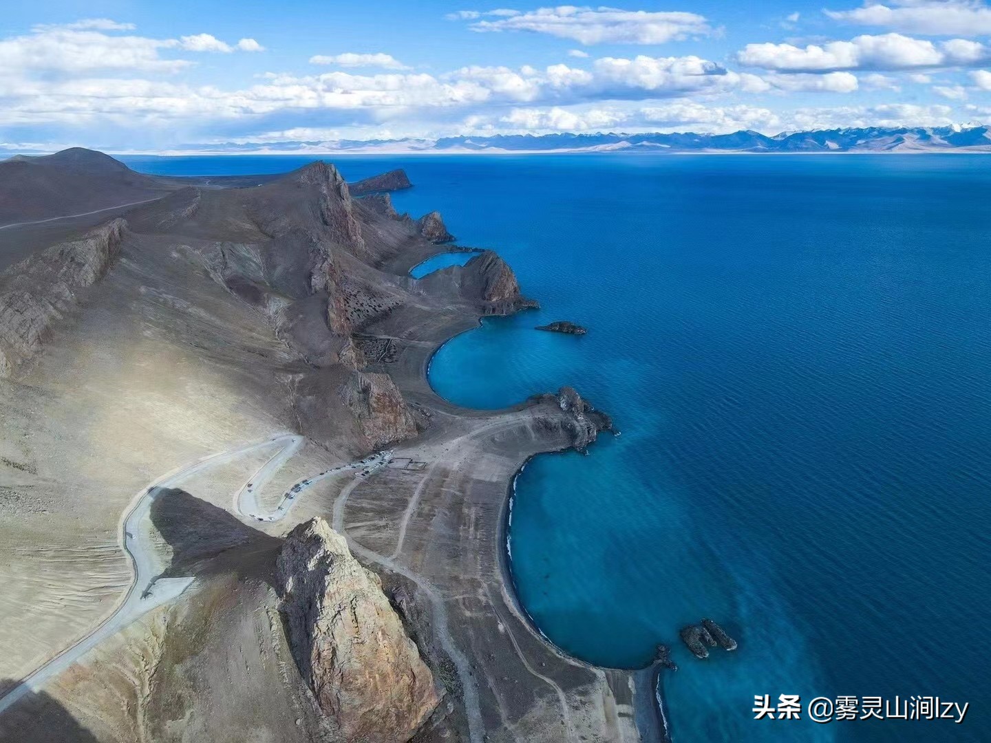 蓝天白云下的雪域高原布达拉宫,蓝天之下日光之城简介