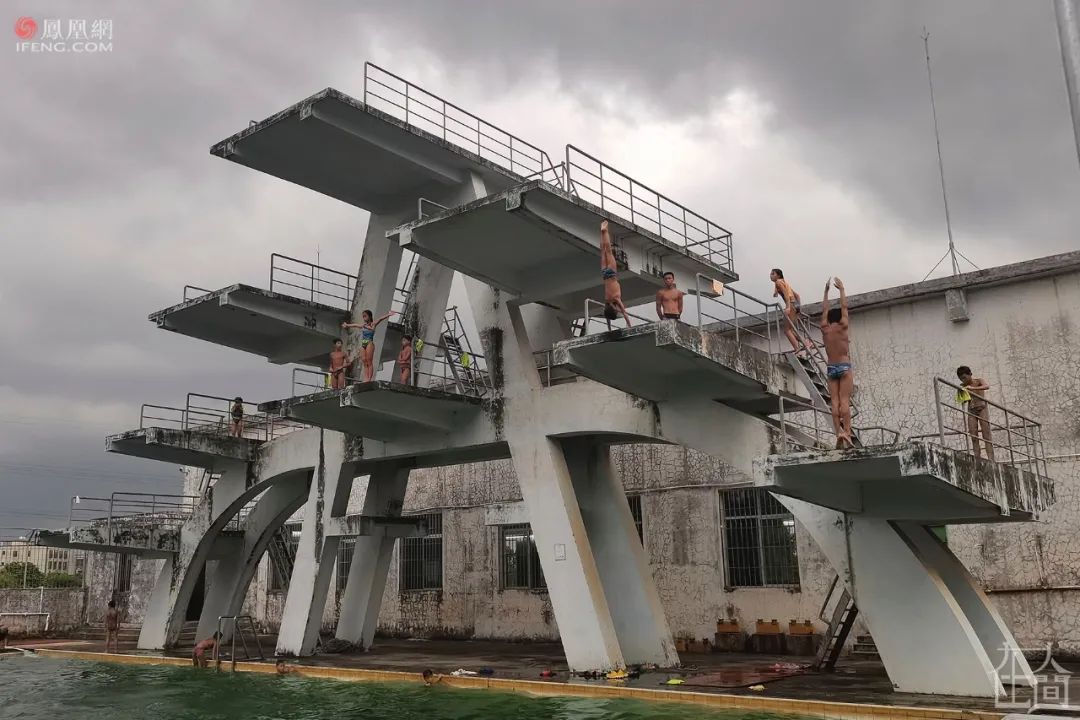 14岁奥运冠军全红婵视频,14岁奥运冠军全红婵上大学