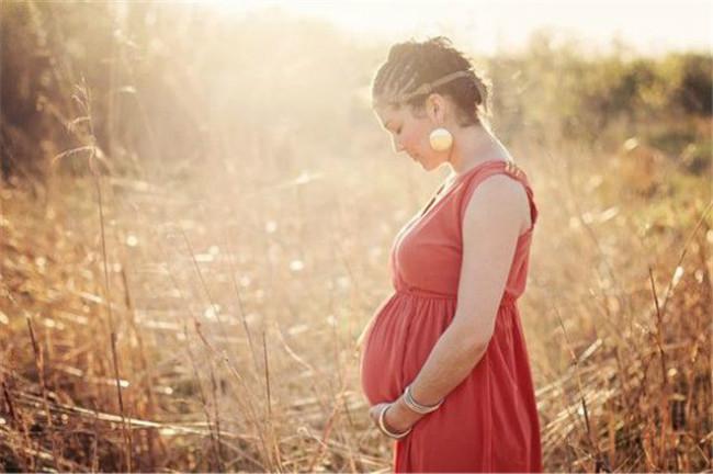 怀孕七个月胎动一直很频繁正常吗,怀孕7个月胎动过于频繁怎么办